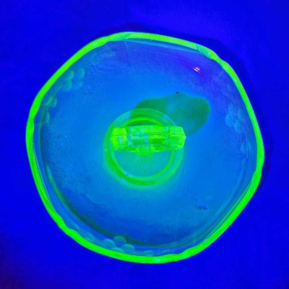 Vintage Uranium Glass Floral Etched Heart‎ Handle Ashtray/Candy Dish